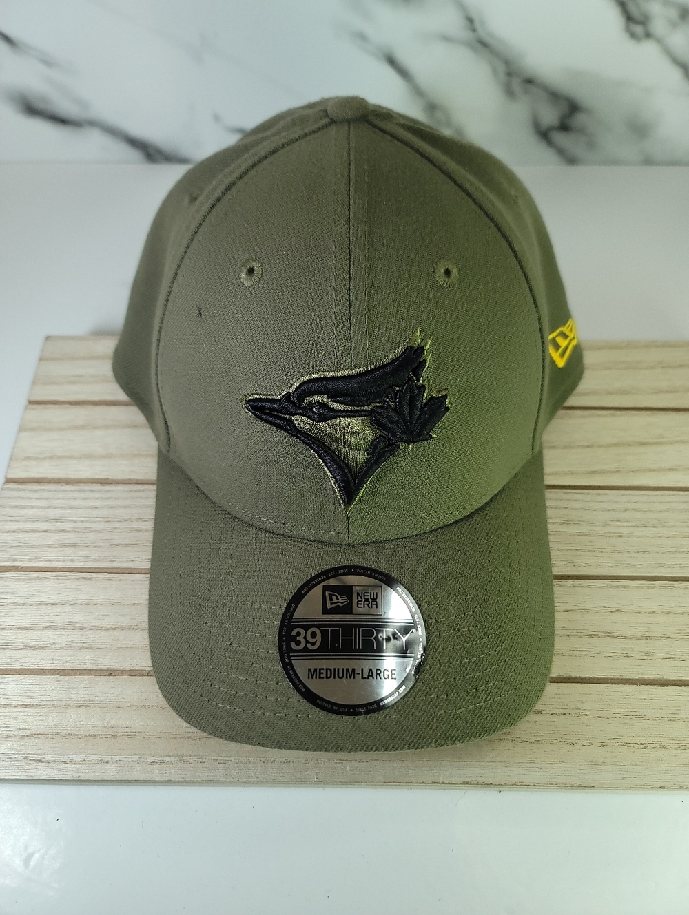 Blue Jays Hat. New Era 39THIRTY Olive Green Baseball Cap Fitted Cap